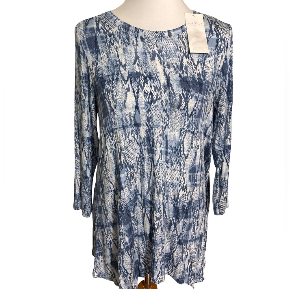 New Directions Tunic Top Blue and White